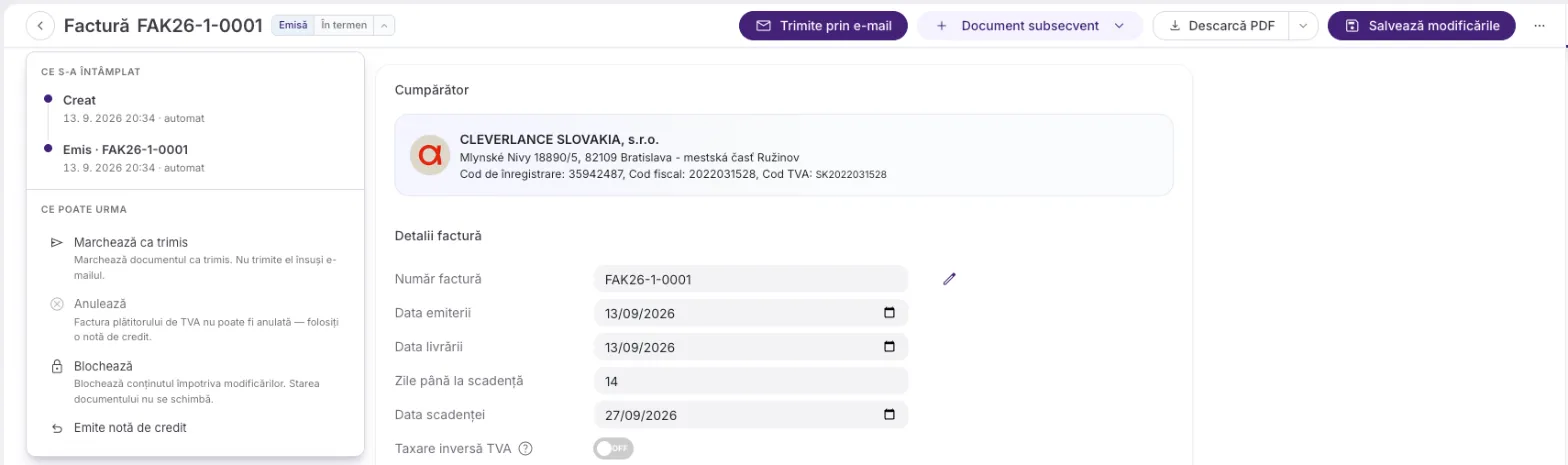 O factură emisă cu numărul ei și eticheta Emisă · În termen, cu panoul deschis: Marchează ca trimis, un Anulează gri cu motivul, Blochează și Emite notă de credit.